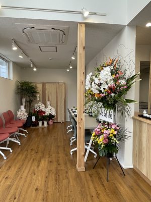 エントランスホールの左側の打合せスペース